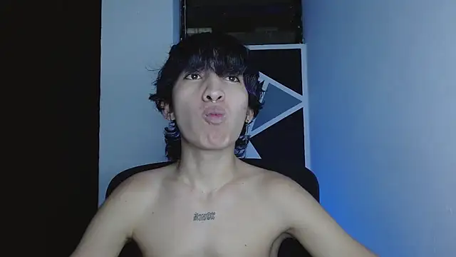 Snapshot of littlextreme chatting on February 26, 2026, 12:54 am littlextreme online show from February 26, 2026, 12:54 am