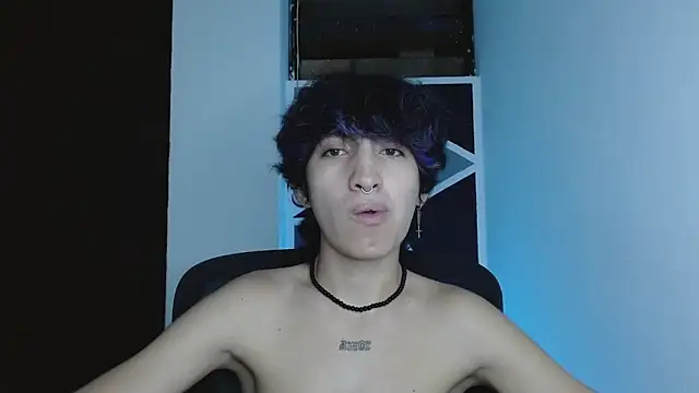 Snapshot of littlextreme chatting on February 6, 2026, 2:29 am littlextreme online show from February 6, 2026, 2:29 am