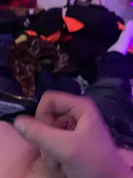 Hugetings online show from March 21, 2026, 2:10 pm