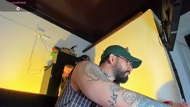 CamiloGray  online show from October 13, 2025, 4:08 pm