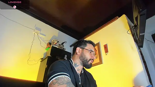 CamiloGray  online show from September 29, 2025, 2:55 pm