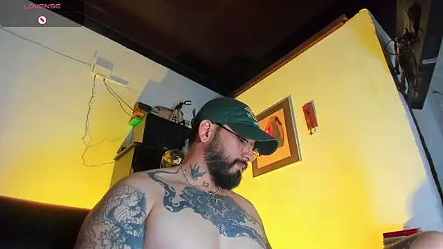 CamiloGray  online show from October 23, 2025, 2:05 pm