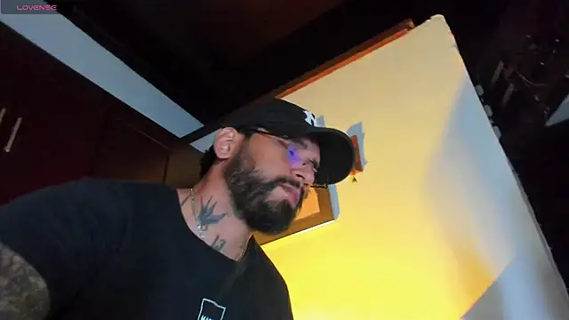 CamiloGray  online show from April 27, 2026, 3:43 pm