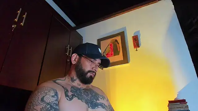 Snapshot of CamiloGray_ chatting on June 11, 2026, 2:36 pm CamiloGray online show from June 11, 2026, 2:36 pm