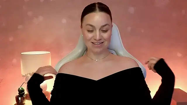 Snapshot of MilaFleur chatting on February 15, 2026, 3:00 pm MilaFleur online show from February 15, 2026, 3:00 pm