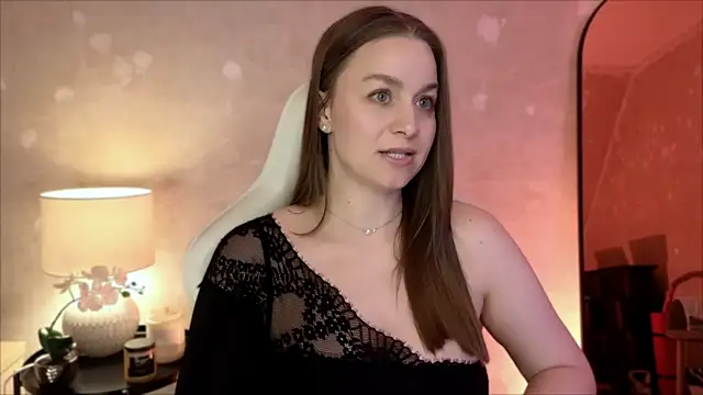 MilaFleur online show from December 16, 2025, 3:05 pm