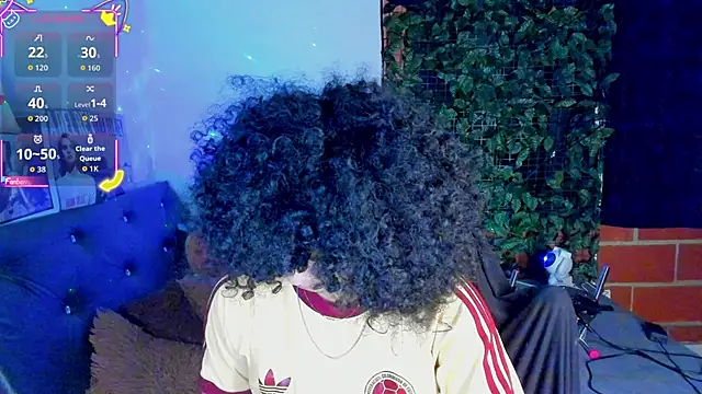 sweetvond  online show from November 27, 2025, 11:05 pm