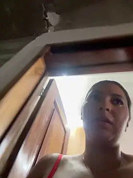 mariatudulceadiccion online show from February 9, 2026, 3:32 pm