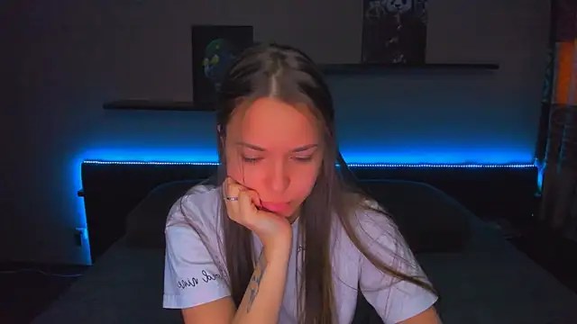 AlexaBarkley online show from March 27, 2026, 1:03 am