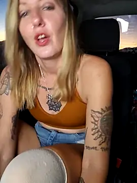 SheIsSomething online show from November 29, 2025, 12:55 am