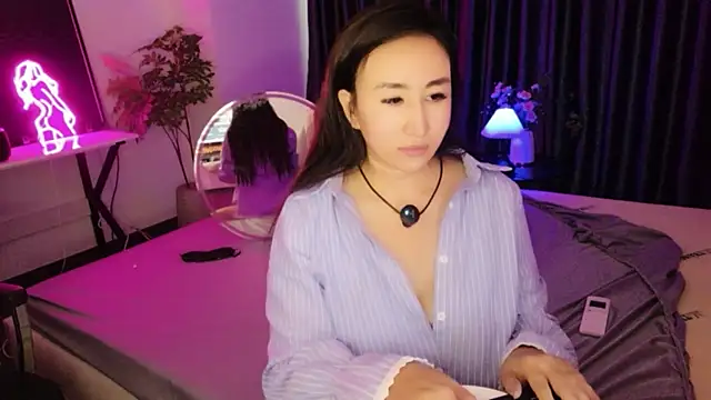 AsianQueens online show from June 27, 2026, 1:44 am