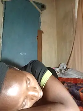 cute-shamza online show from December 3, 2025, 5:19 am