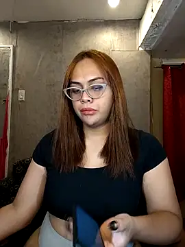  MissKhimberlyXxx  online show from April 19, 2026, 6:21 pm