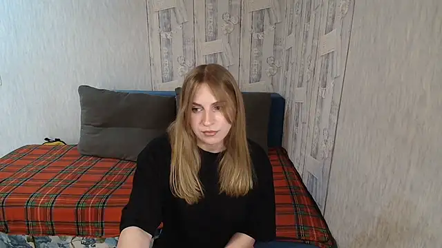 Pilly green  online show from April 12, 2026, 6:49 am