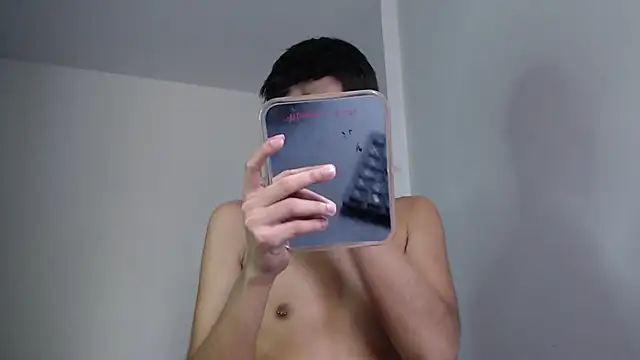 Snapshot of imdavo23 chatting on December 22, 2025, 2:06 pm imdavo23 online show from December 22, 2025, 2:06 pm