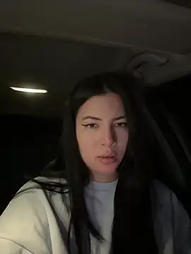 clairewntr online show from March 6, 2025, 10:58 pm