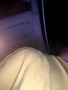 alessandro893000 online show from November 3, 2025, 3:56 am