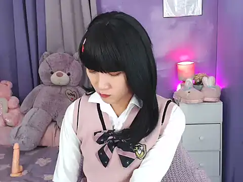 urlovelyfreya online show from November 12, 2025, 6:45 pm