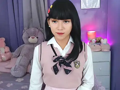 urlovelyfreya online show from November 10, 2025, 5:18 pm