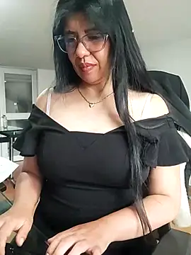 aisha latina online show from April 9, 2026, 2:34 pm