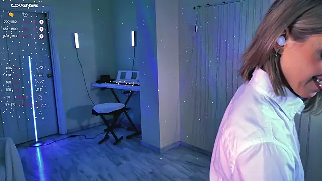 Arielle  03 online show from March 12, 2026, 1:44 am