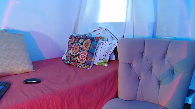 Snapshot of karlablue_ chatting on September 27, 2025, 7:42 pm karlablue online show from September 27, 2025, 7:42 pm