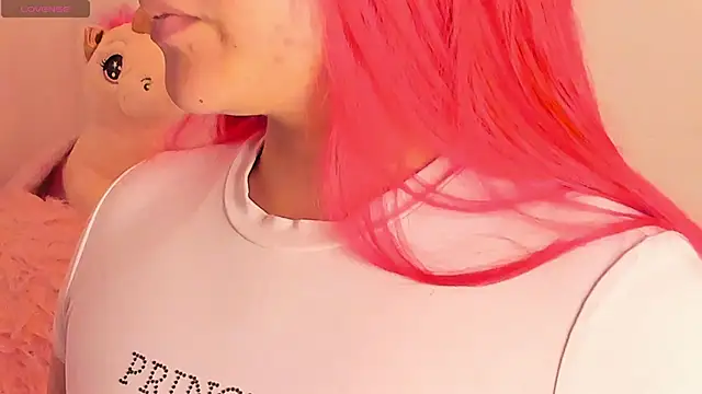 SophieRossi online show from January 14, 2026, 3:32 am