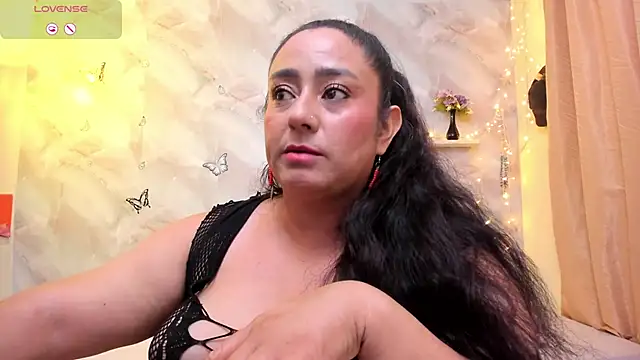 agathaxxx-69 online show from November 9, 2025, 7:40 pm