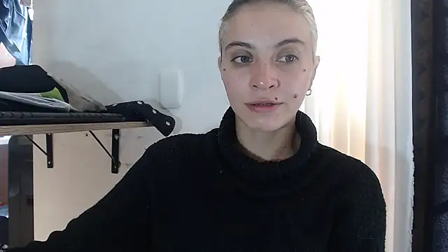 mariecam420 online show from February 14, 2025, 2:33 pm