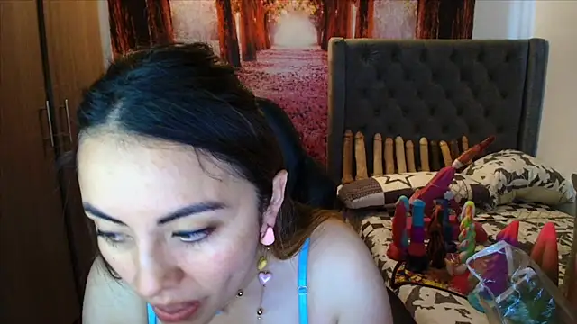 Snapshot of sofia23dirty chatting on October 25, 2025, 2:50 pm sofia23dirty online show from October 25, 2025, 2:50 pm