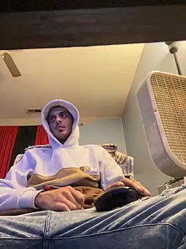 hottboyy45 online show from December 2, 2025, 3:36 pm