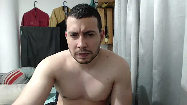 Snapshot of Armando_2002 chatting on July 18, 2026, 6:33 am Armando 2002 online show from July 18, 2026, 6:33 am