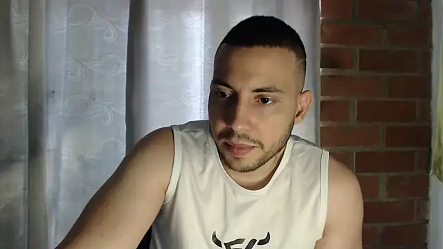 Snapshot of Armando_2002 chatting on July 21, 2026, 7:04 pm Armando 2002 online show from July 21, 2026, 7:04 pm