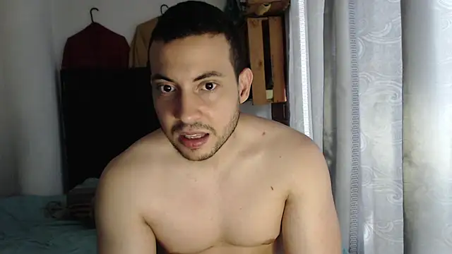 Snapshot of Armando_2002 chatting on July 18, 2026, 6:49 pm Armando 2002 online show from July 18, 2026, 6:49 pm