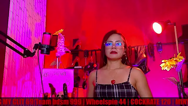 MistressSlut1 online show from April 16, 2026, 2:51 pm