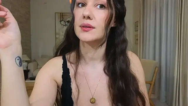 Snapshot of diamond_desiree chatting on March 15, 2026, 10:39 pm diamond desiree online show from March 15, 2026, 10:39 pm