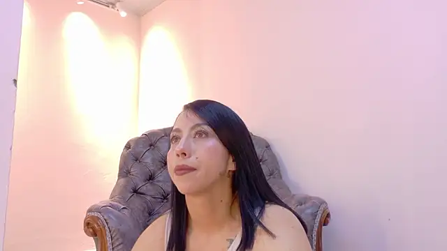 Snapshot of niky_smit chatting on February 20, 2026, 10:50 am niky smit online show from February 20, 2026, 10:50 am