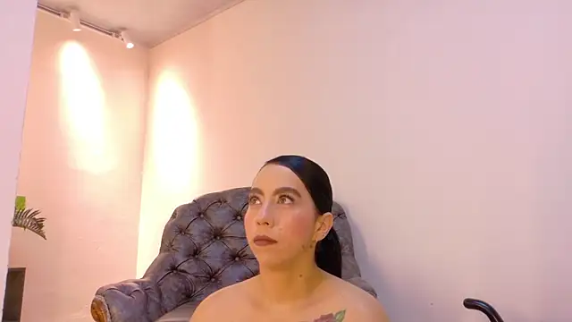 niky smit online show from October 26, 2025, 10:59 am