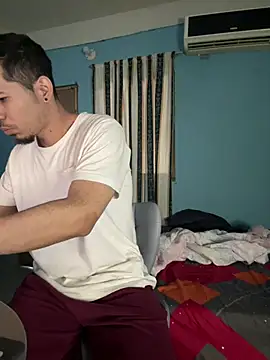 Snapshot of steven_clain chatting on May 10, 2026, 12:42 pm steven clain online show from May 10, 2026, 12:42 pm