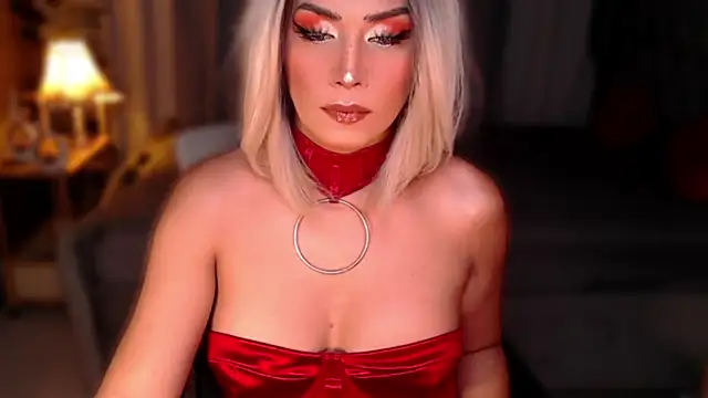 QUEEN GIAMOORE69 online show from May 22, 2026, 11:14 pm