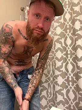 Snapshot of Mackwood89 chatting on December 6, 2024, 6:42 am Mackwood89 online show from December 6, 2024, 6:42 am