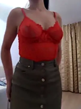 baby sweet girl  online show from October 29, 2025, 9:03 pm