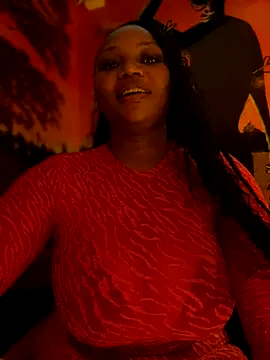 Snapshot of Hyra_Ari chatting on November 18, 2025, 4:54 pm Hyra Ari online show from November 18, 2025, 4:54 pm