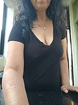 Susannemilf online show from March 8, 2026, 2:04 am