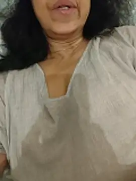 Susannemilf online show from March 29, 2026, 4:14 am