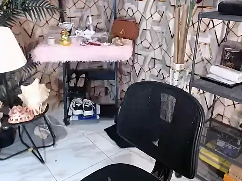 Snapshot of AsianTrixxx chatting on January 13, 2026, 5:55 am AsianTrixxx online show from January 13, 2026, 5:55 am