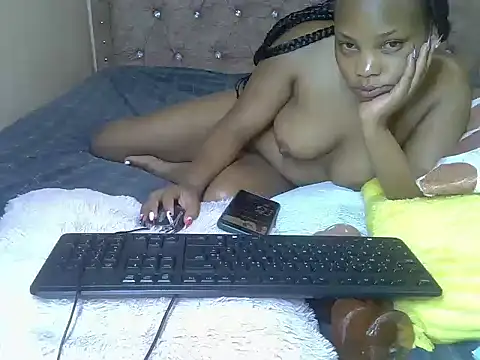 Snapshot of SexyVeey chatting on October 28, 2025, 11:58 pm SexyVeey online show from October 28, 2025, 11:58 pm