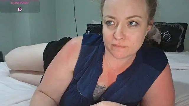 julimonroe online show from March 21, 2026, 3:08 am