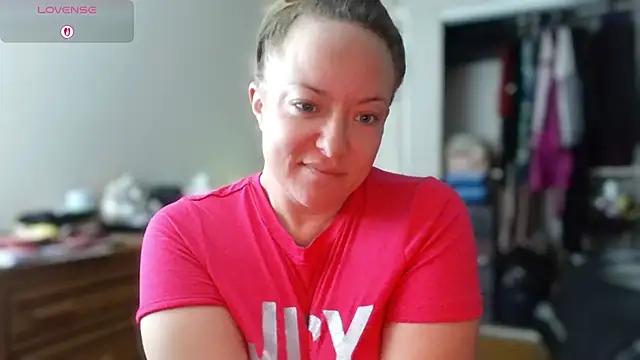 julimonroe online show from November 3, 2025, 11:03 am