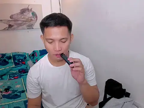 xSebastian19 online show from December 21, 2025, 9:37 pm